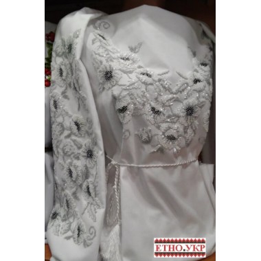 Заготовка жіночої блузки під вишивку "Чорно-білі маки"